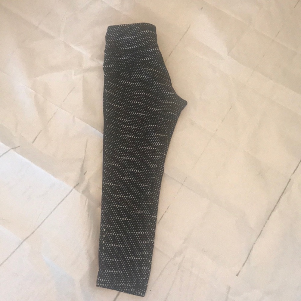 Cropped workout leggings